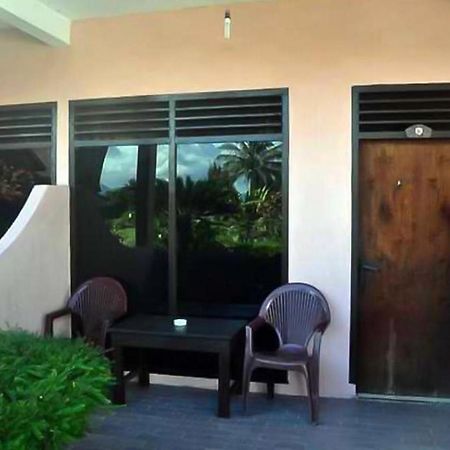 Bernard Guest House & Resto Redpartner Ambarita المظهر الخارجي الصورة